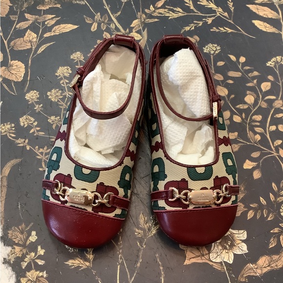 Gucci Other - Gucci Burgundy and Green Patterned Flats